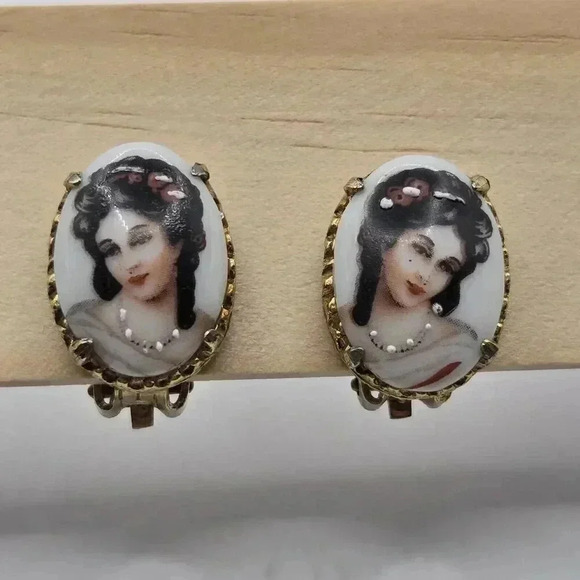 Limoges Jewelry - Vintage Limoges France Cameo Clip On Earrings Hand Painted Porcelain & Gold-Tone